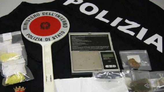 Party con droga e alcol: maestra arrestata
