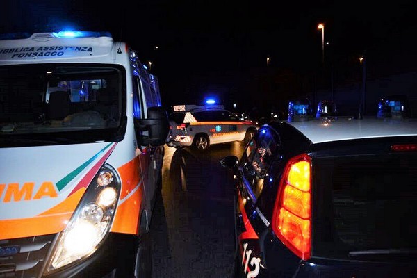 Cossato, uomo accoltellato chiede aiuto in caserma. Carabinieri indagano per tentato omicidio