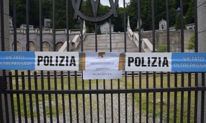 Tombe profanate a Oropa. Il Santuario: "Prendete i vili responsabili"