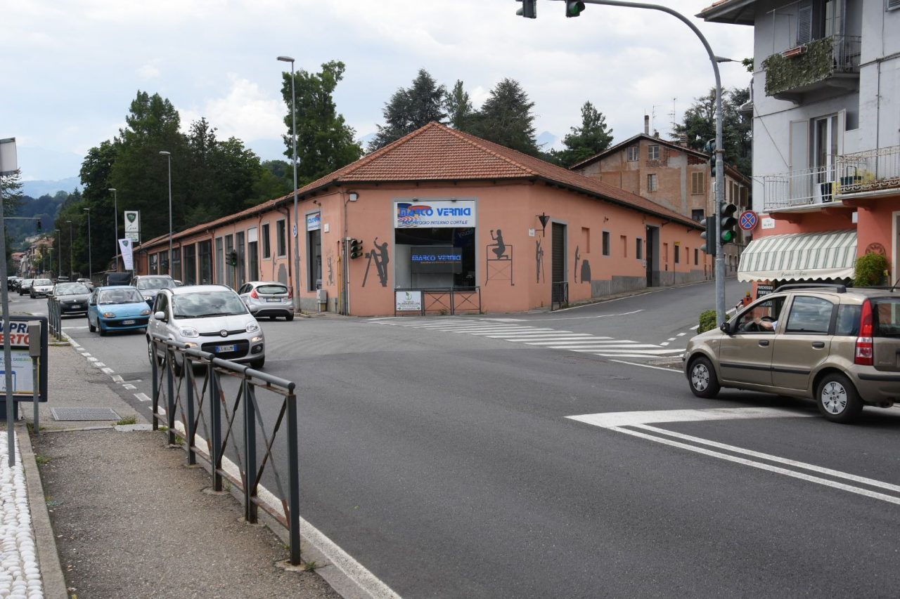 Scontro moto e bici: un morto e un ferito grave