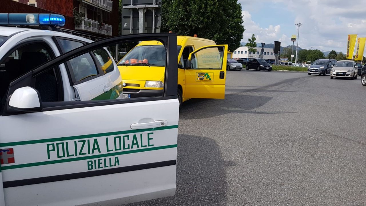 Scoperto un lavoratore in nero tra i banchi del mercato