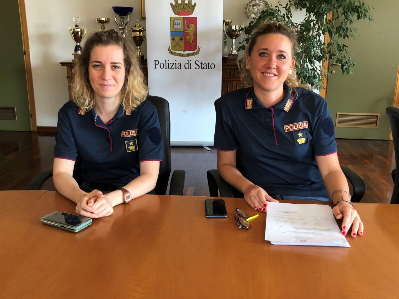 Le donne della Polizia di Stato il VIDEO è virale e commuove