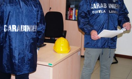 Ponteggi non a norma e rischi di caduta dall'alto: denunciati dai Carabinieri tre impresari, sospeso un cantiere