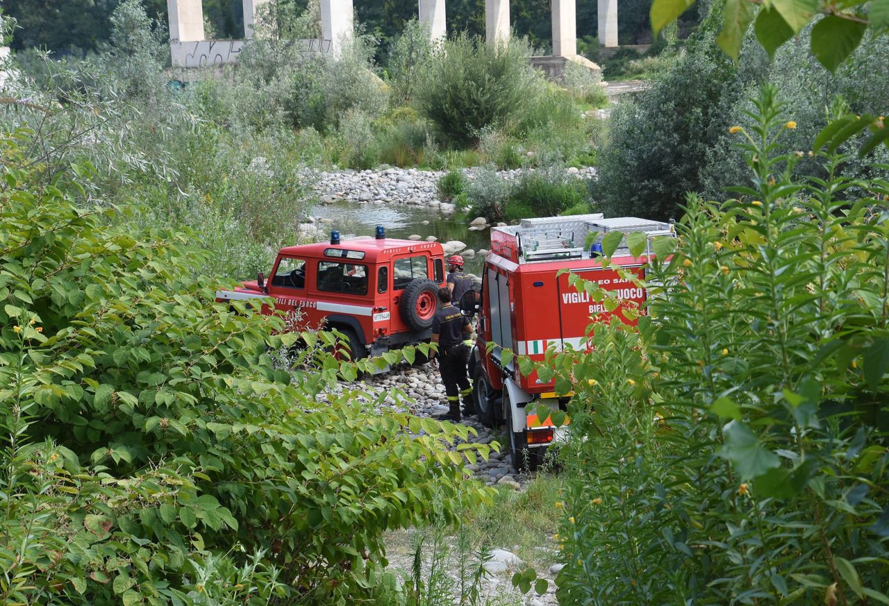 Suicida dal ponte: domani l’addio