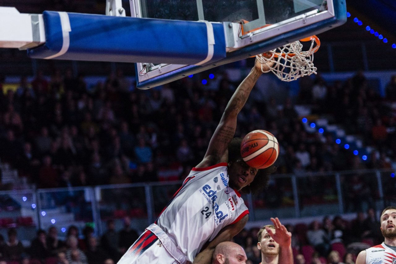 Tutto facile per Edilnol Biella, Cassino travolta 92-63