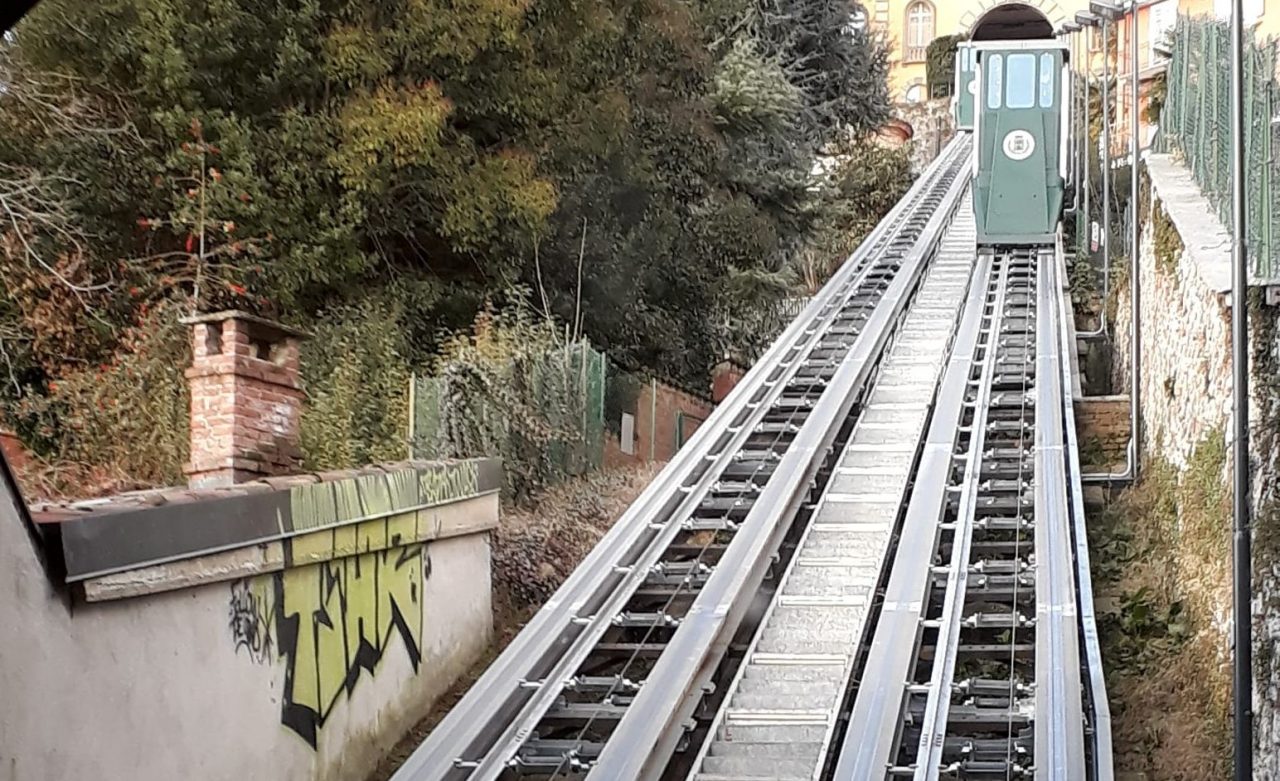 Funicolare, nuovi disagi: è rumorosa