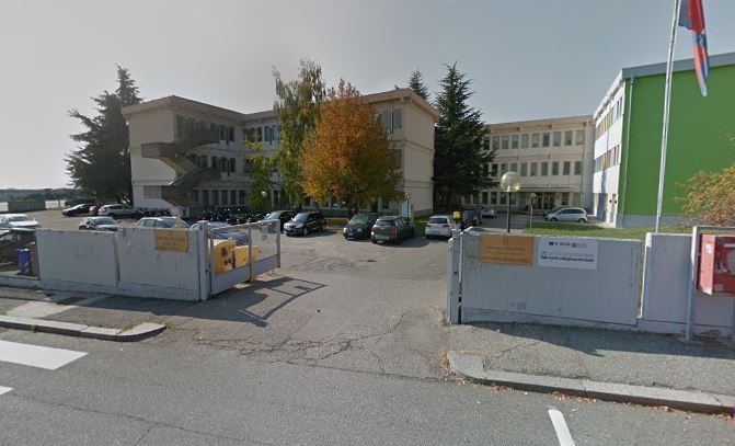 Furto nei magazzini dell’Iti a Città Studi, rubati tre busti Mussolini