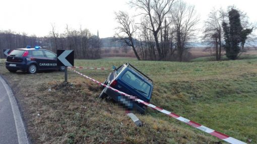 Colpo di sonno, con l’auto nella risaia