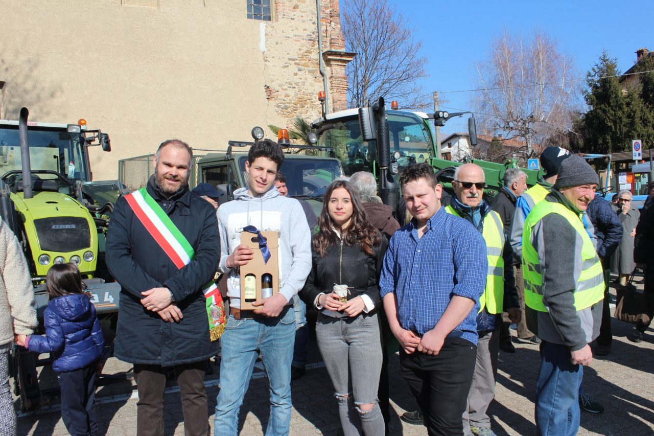 Muzzano invasa dai “baby trattoristi” FOTO