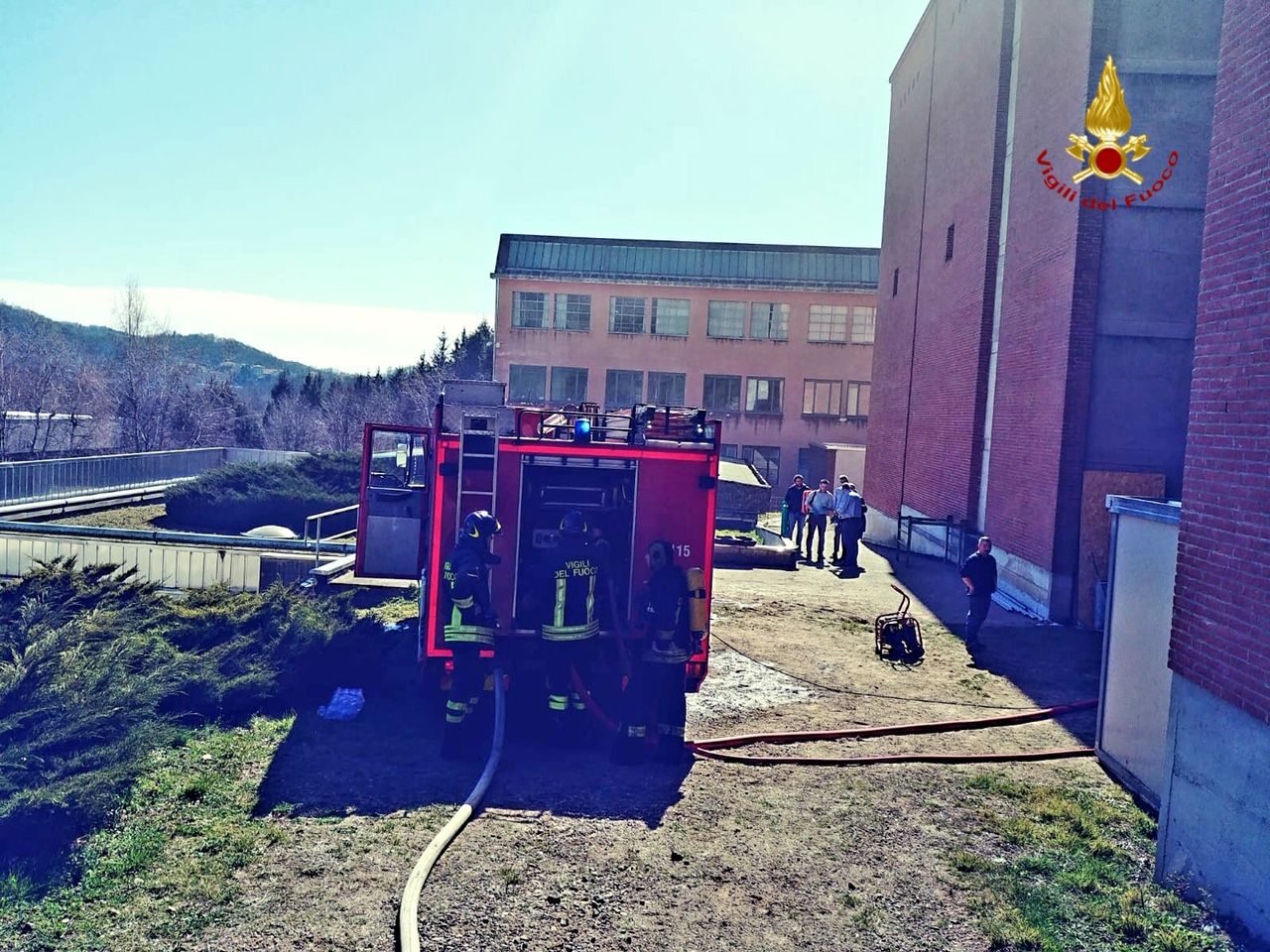 Ustionato mentre lavora, salvato dal collega-eroe
