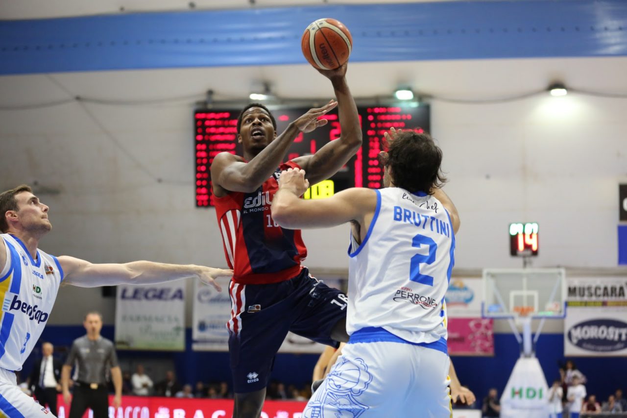 Playoff Edilnol, gara1 facile preda di Capo d’Orlando, ma «il metro arbitrale» aiuta i siciliani