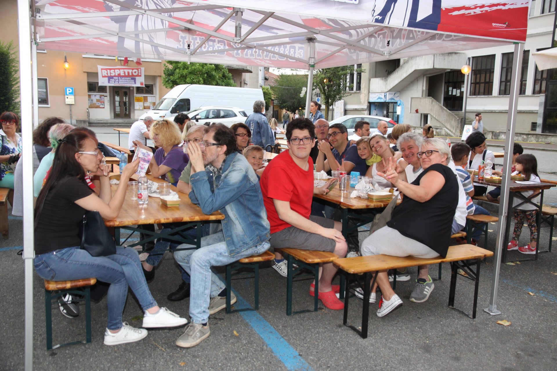 Street Food in piazza Angiono