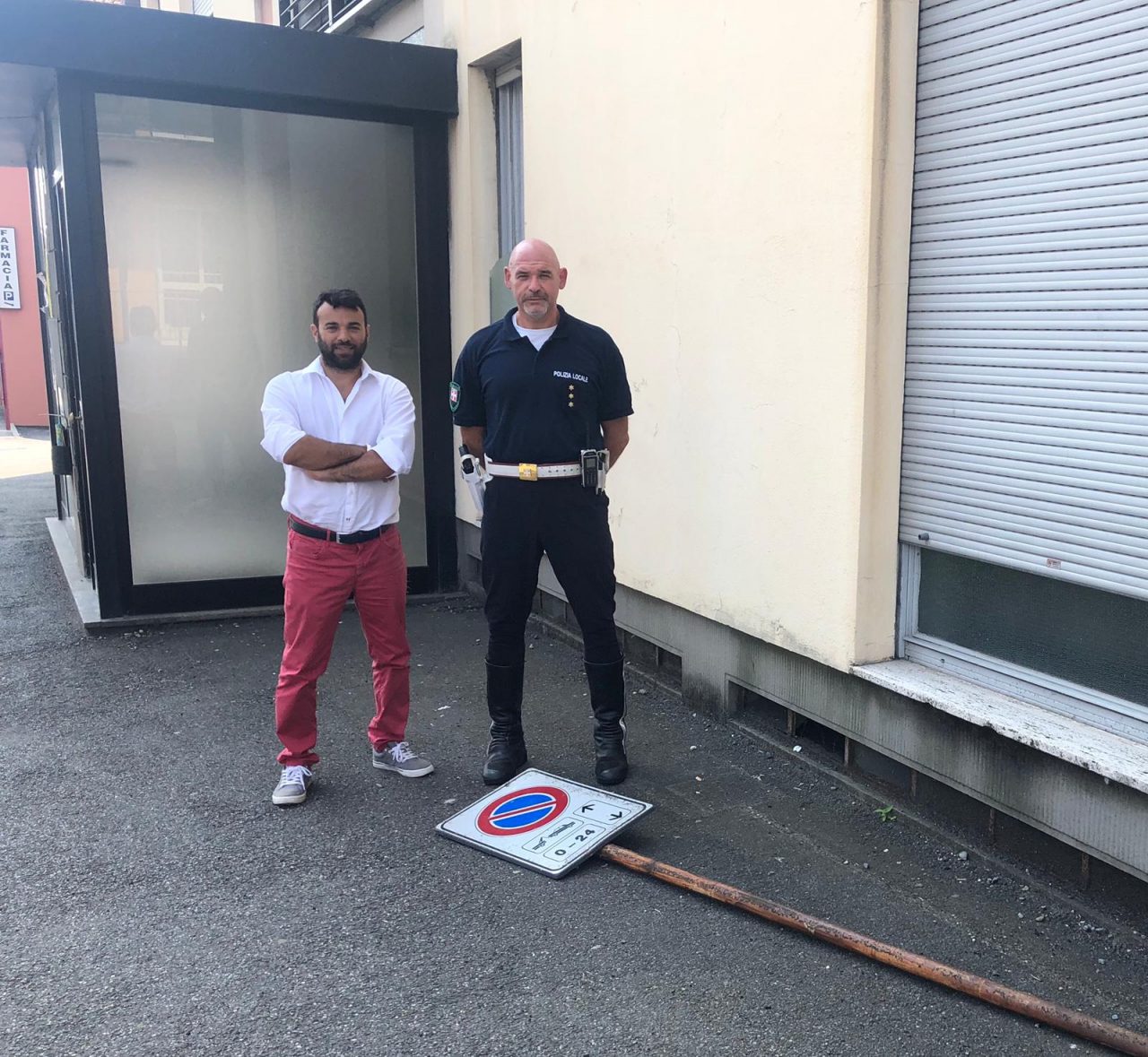 Biella, cartelli stradali obsoleti ai raggi X