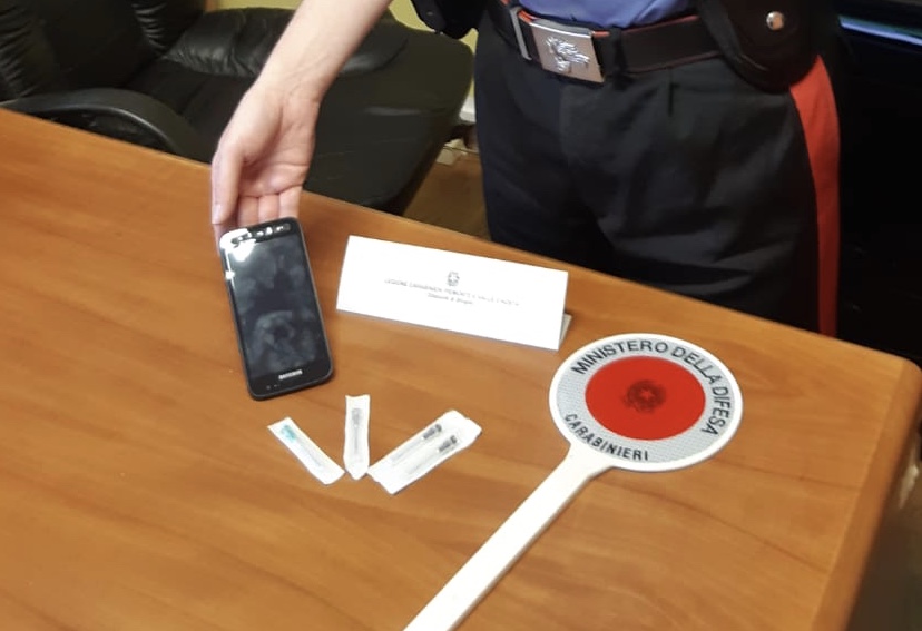 Al Pronto soccorso per un malore ruba il telefono cellulare del reparto