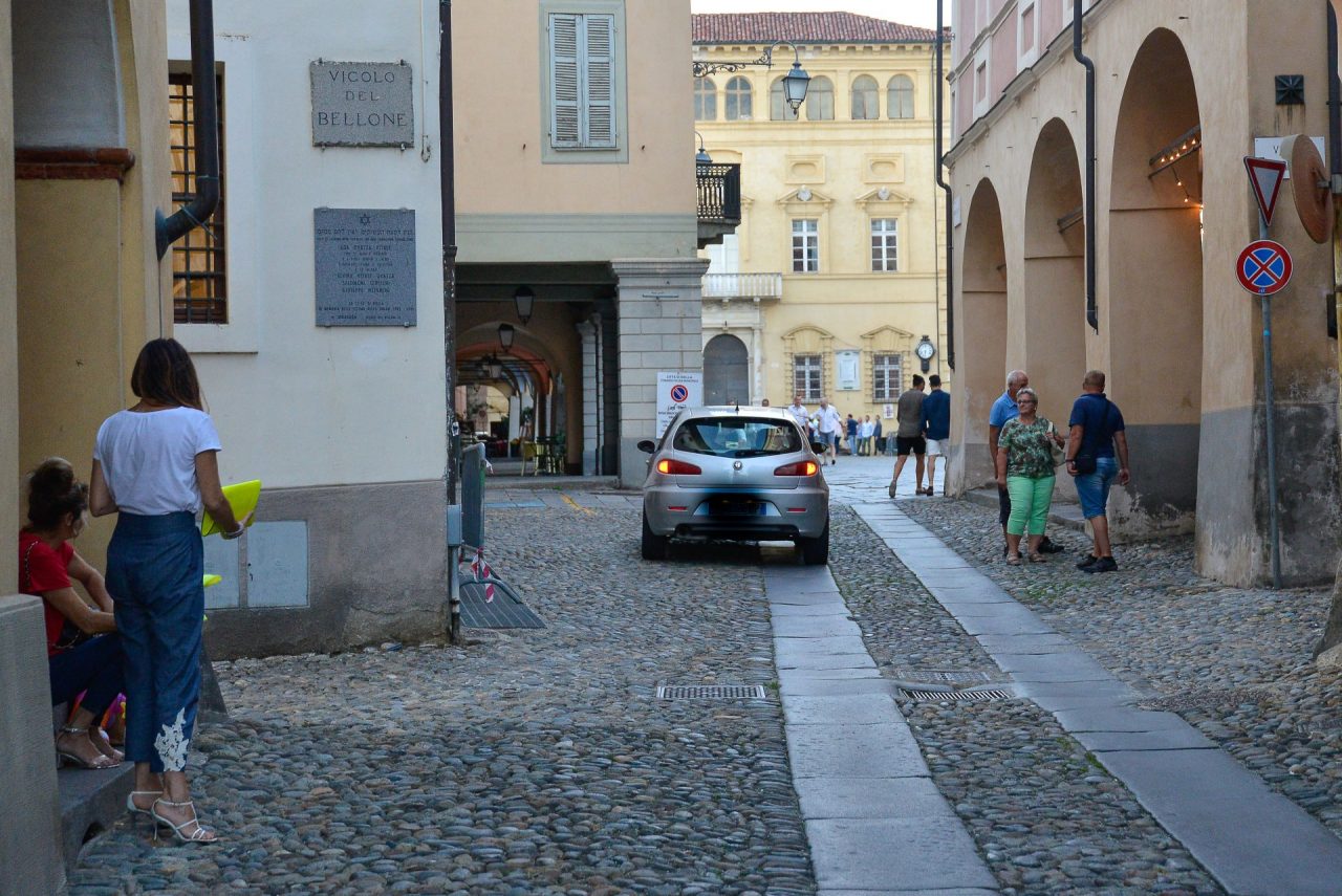 Piazzo, stop alle auto esteso in tutte le vie. Tutti i dettagli