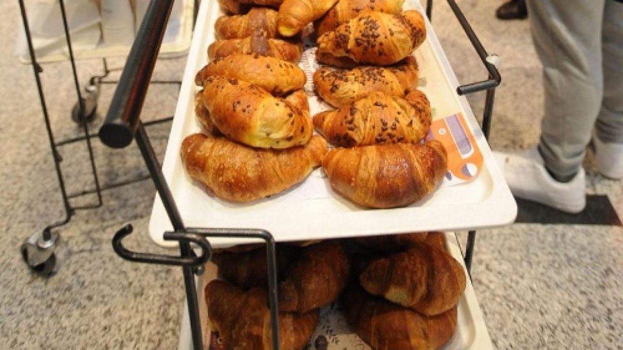 Barista ai ladri di brioche: “Se lavorate per me non vi denuncio”