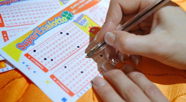 SuperEnalotto, la fortuna bacia Pray centrato un “5” da 28  mila euro