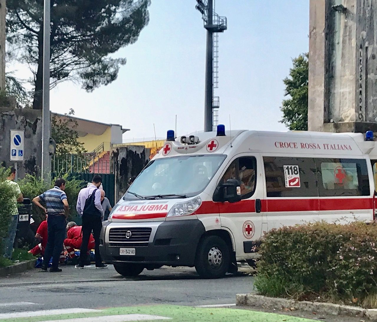 Incidente in viale Macallè, motociclista in ospedale FOTO