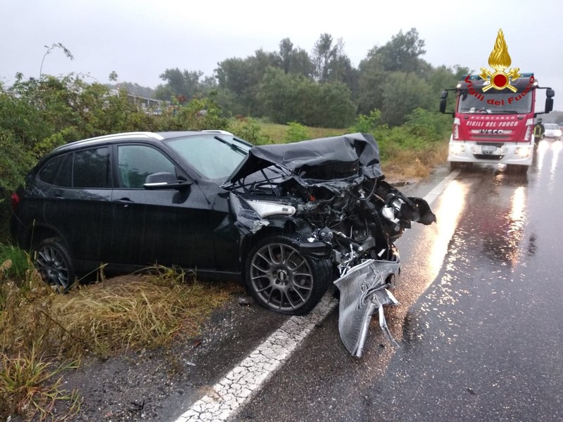 Raffica di incidenti stradali, tre i feriti