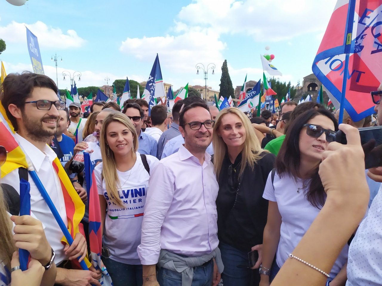 Il centrodestra incorona Salvini leader