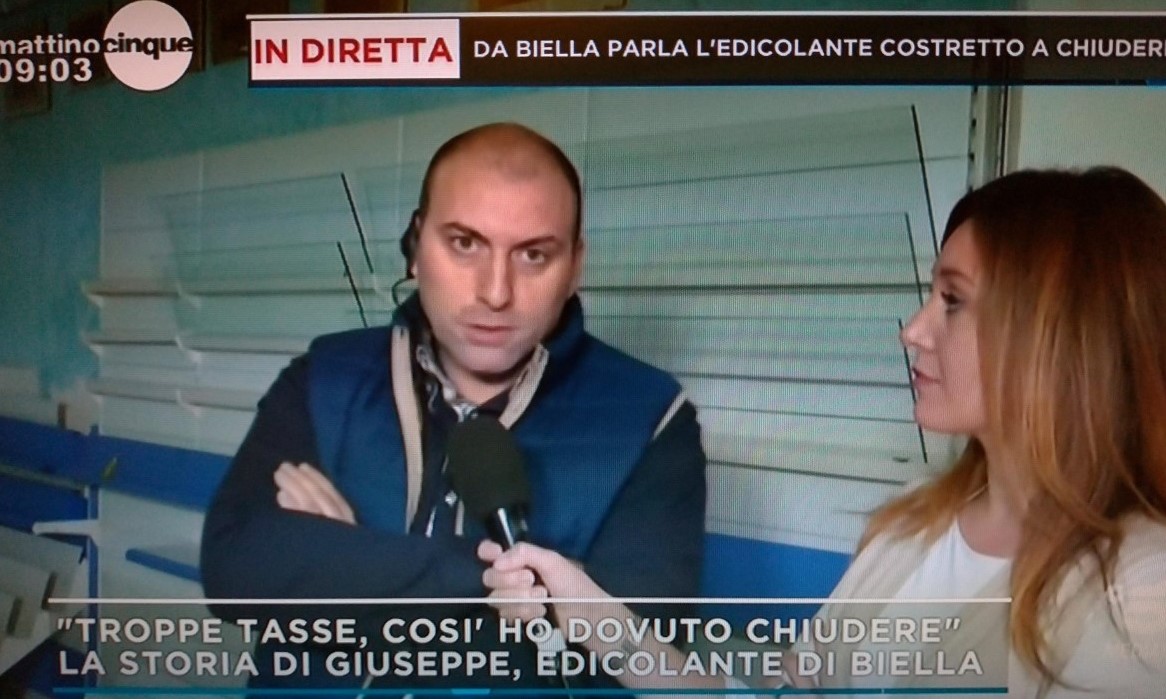 Chiude per troppe tasse, edicolante di Vigliano a Mattino Cinque