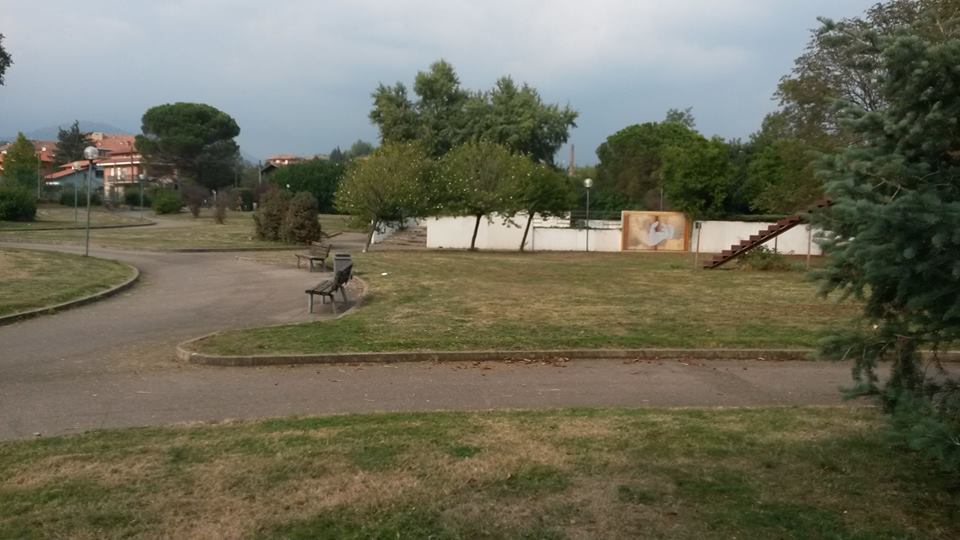 Le panchine di Passuello? «Anche noi le aggiustiamo»