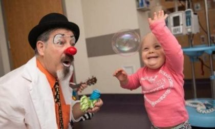 All'ospedale arriva l'inventore della clownterapia