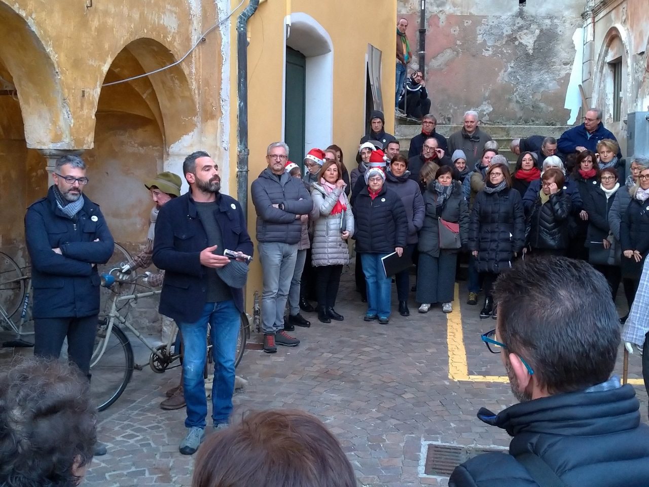 Alzato il sipario sul presepe gigante di Marchetto FOTO