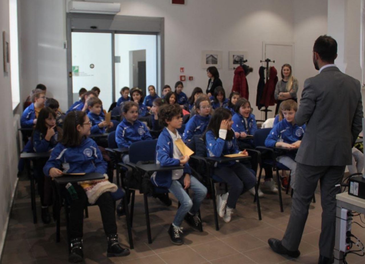 Lettera a Babbo Natale, gli alunni del Losana la inviano… alle Poste