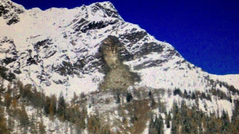 Valanga Alagna: alpe travolta, chiusa la strada della val Vogna