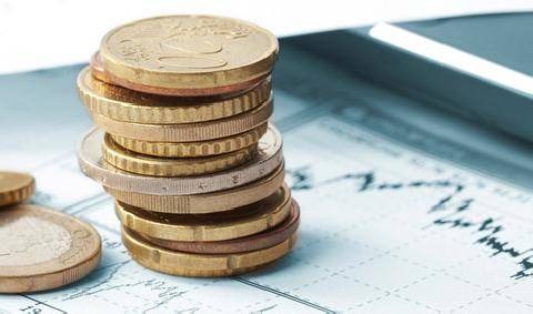 Petrolio oggi: volatilità, geopolitica e transizione energetica si contendono il mercato del greggio