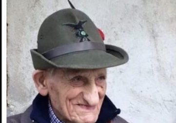 Morto a 104 anni l'alpino Efrem Bolengo. Domani il funerale