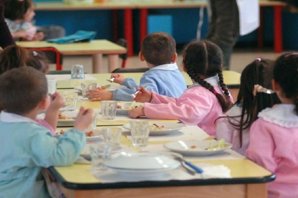 Quaregna, problemi al tetto: “trasloca” la mensa delle elementari