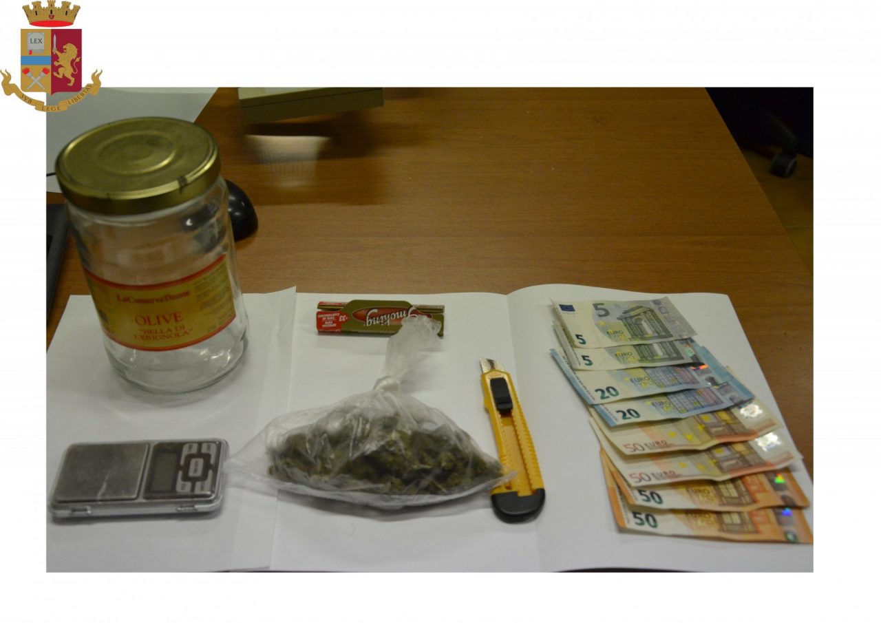 Per la droga “leggera” in casa patteggia un anno più 4.000 euro di multa