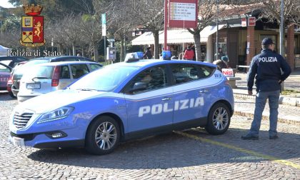 Ubriaco crea disturbo ai giardini Zumaglini, interviene la Polizia