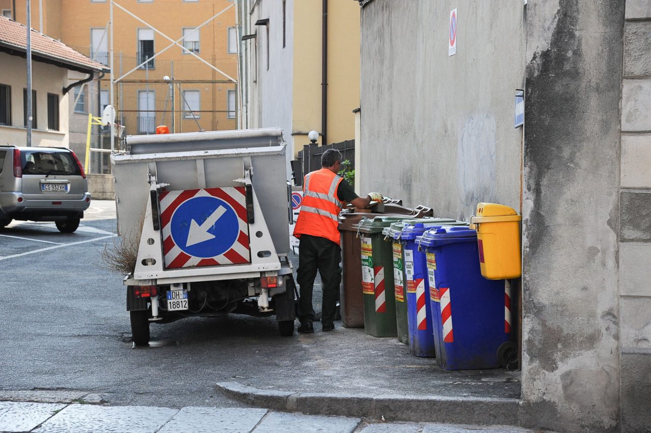 Rifiuti, aumenti bloccati per il 2020