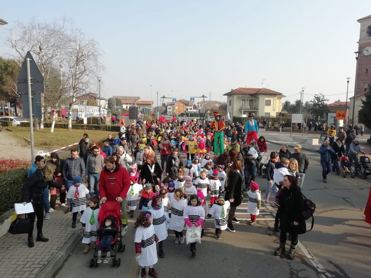 Quiz show e sfilata al Carnevale di Verrone FOTO