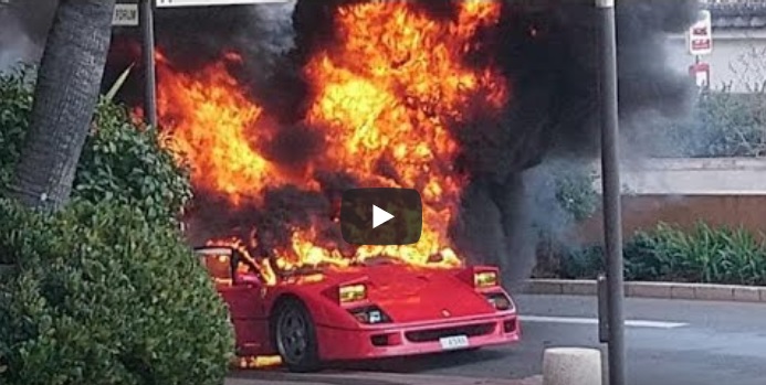Ferrari F40 in fiamme a Montecarlo – VIDEO
