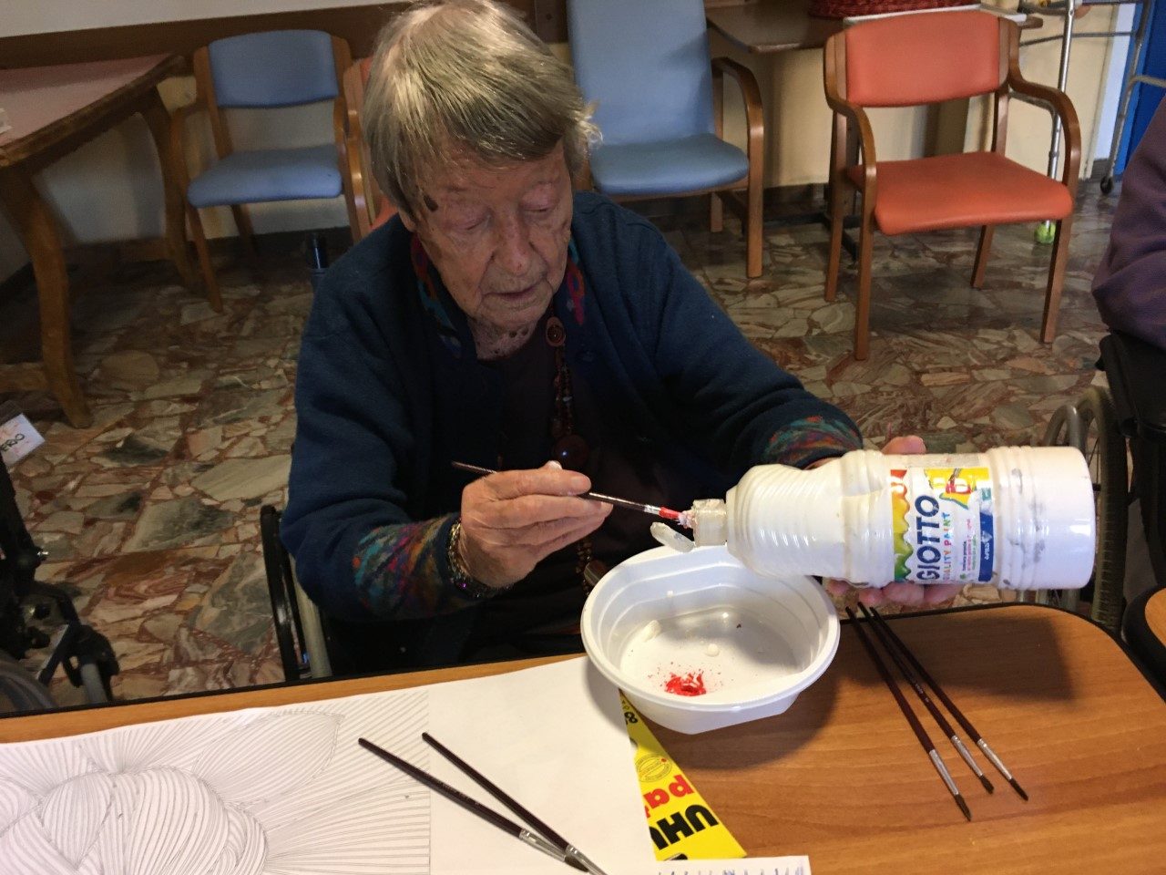 L’arte che diventa terapia in casa di riposo