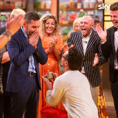 Vince Masterchef e chiede la mano al compagno di Sandigliano