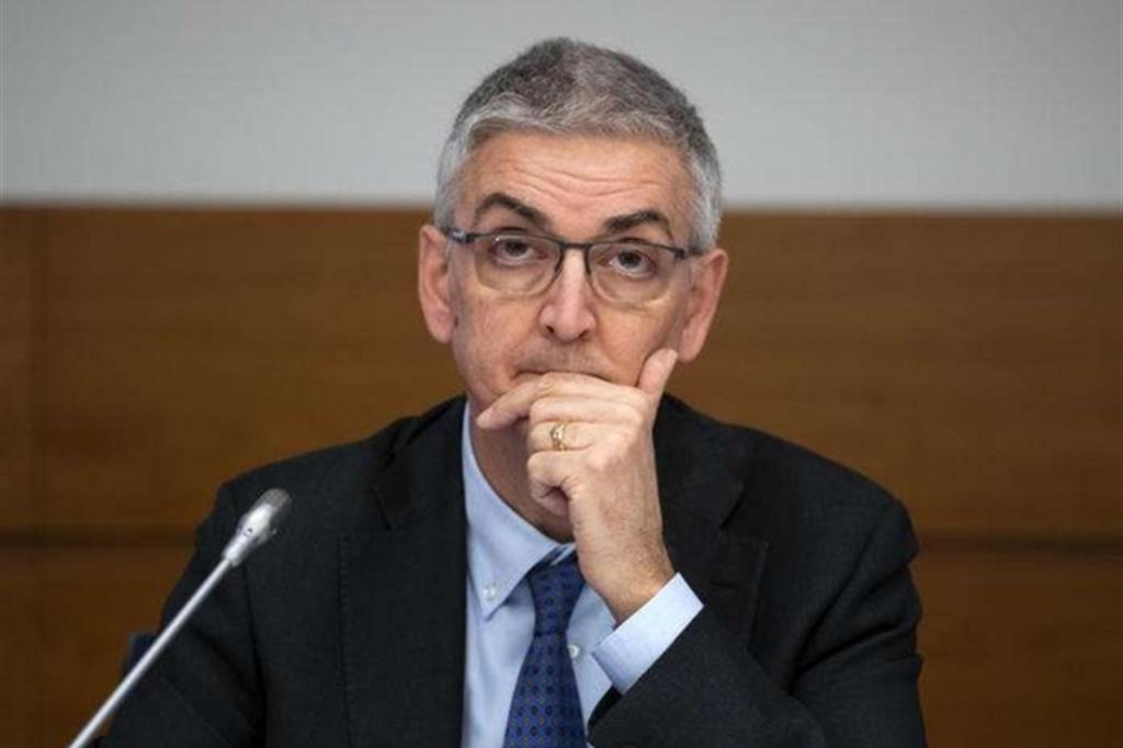 Coronavirus: “Può vivere fino a qualche giorno su superfici diverse”