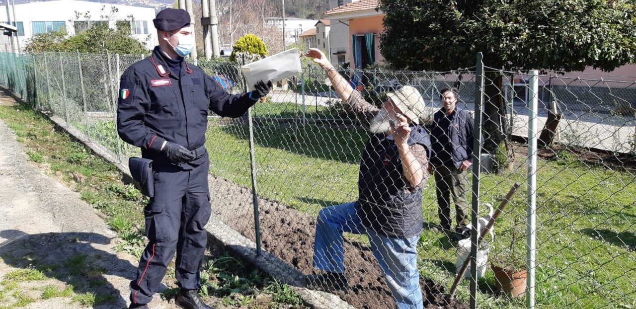 Consegnate dai carabinieri le mascherine agli anziani delle frazioni più isolate