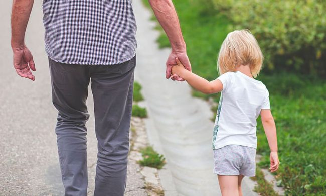 Piemonte, una persona per famiglia a fare la spesa e uscite solo fino a 200 metri da casa