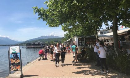 “Libera tutti” al lago: prima folla, ma non troppa