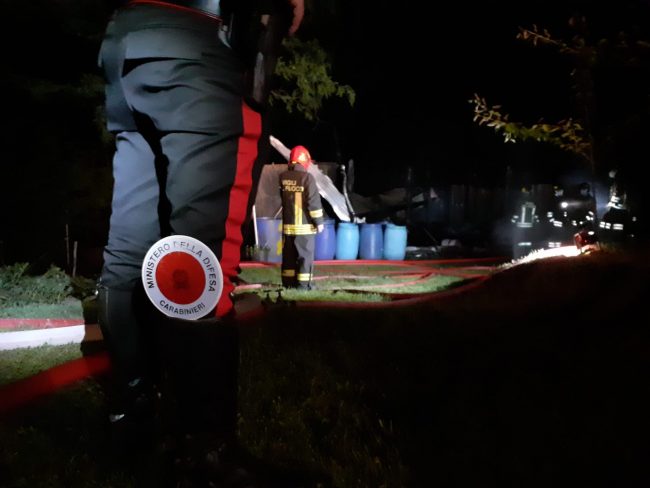 A Strona bruciati 500 metri quadri di bosco: indagano i Carabinieri