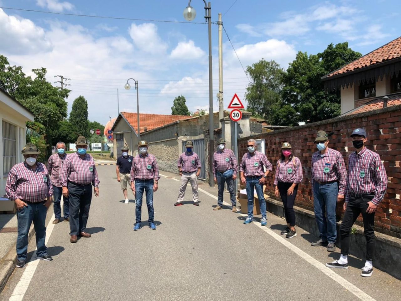 Cossato, Alpini in campo per distribuire oltre 14mila mascherine