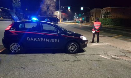 Abbandona sacchi dell’immondizia in galleria