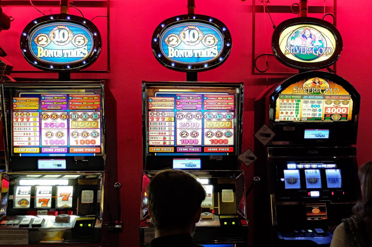“Con i sindaci contro il gioco d’azzardo”: oggi lo slot mob a Biella