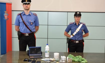Casa trasformata in minimarket della droga: giovane di 21 anni arrestato dai carabinieri