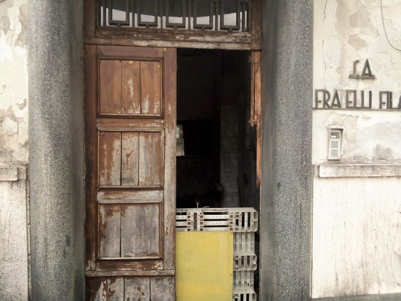 Vandali all’ex Fila, dove non c’è più nulla da rubare